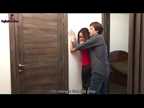 ❤️ Inmobiliario sexyak sentsualki kolpatzen du bere pussy eta izorratzen du bere apartamentua saltzen duen bitartean - Krempai ☑ Sexu bideoa %eu.fuxporn-com.ruan